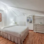 La Rosa Gialla Bio & Gospodarstwo wiejskie Barolo