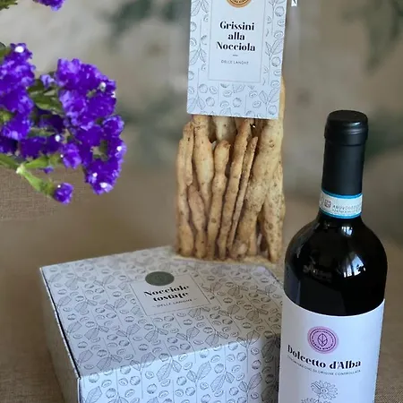 La Rosa Gialla Bio & * Barolo