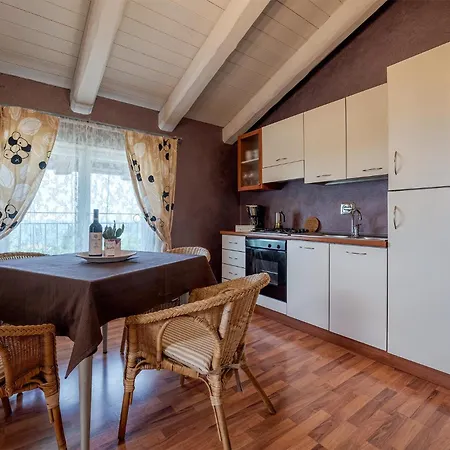 La Rosa Gialla Country house *