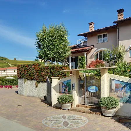 منزل ريفي La Rosa Gialla Bio &