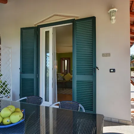 La Rosa Gialla Bio & Kır Evi Barolo