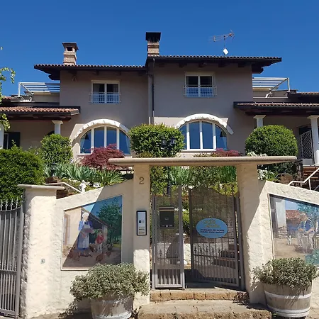 La Rosa Gialla Bio & Kır Evi *