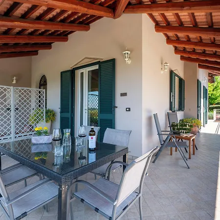 La Rosa Gialla Country house Barolo